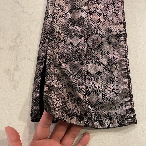 Forever 21 Snake Print Stretch Bootcut Jeans - Purple Size 24 - Picture 8 of 11